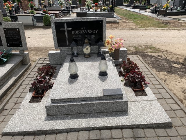 Grób Anna Dobrzyńska