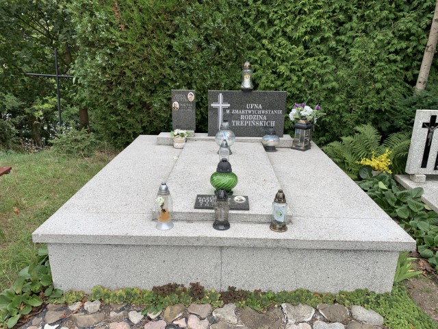 Grób Kazimierz Roeske