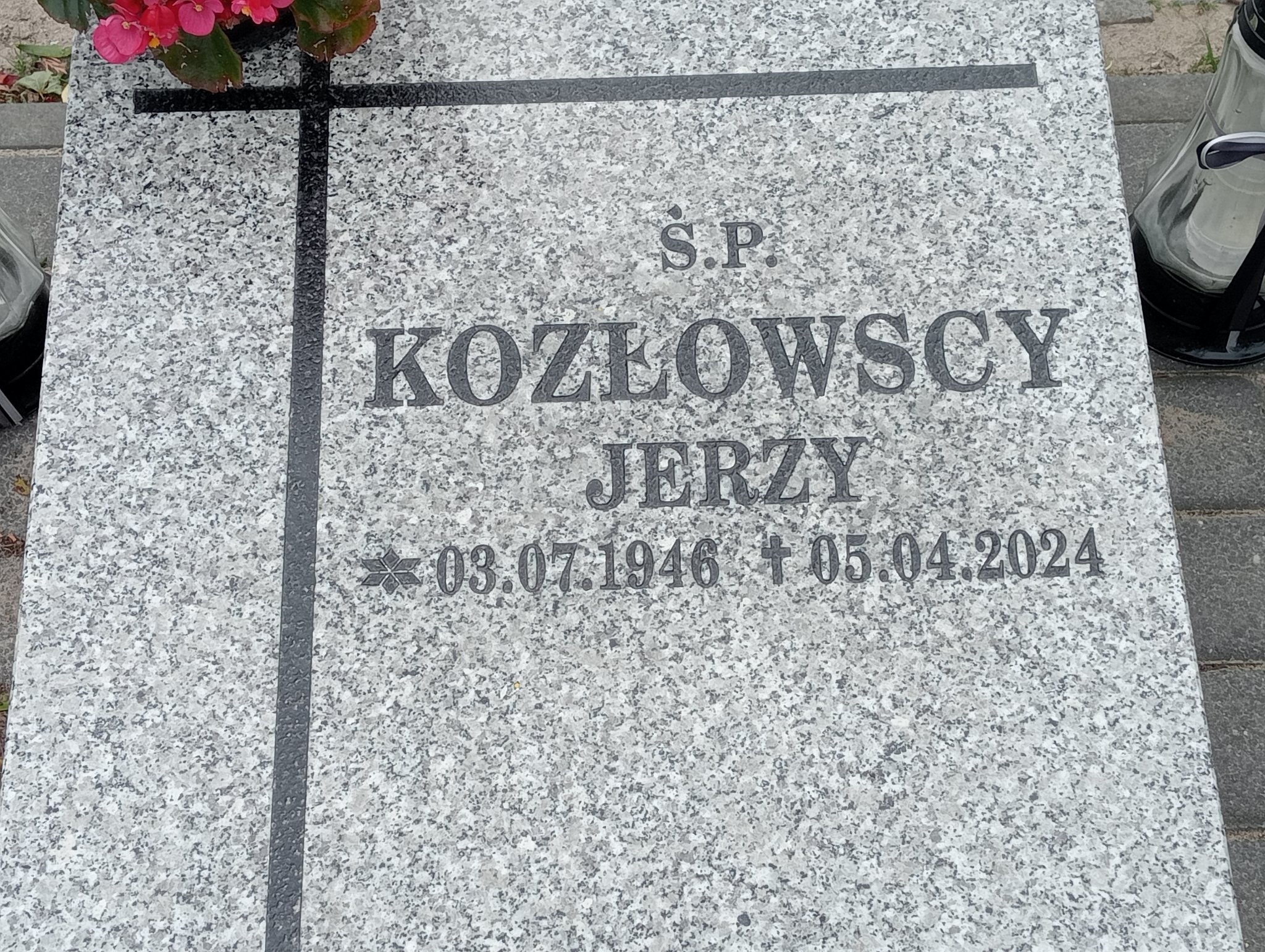 Jerzy Kozłowski 1946 Mogilno - Grobonet - Wyszukiwarka osób pochowanych