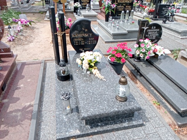 Grób Leon Kamiński